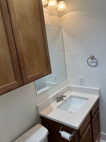 4923 Ali Ave Apt 4, San Antonio, TX 78229