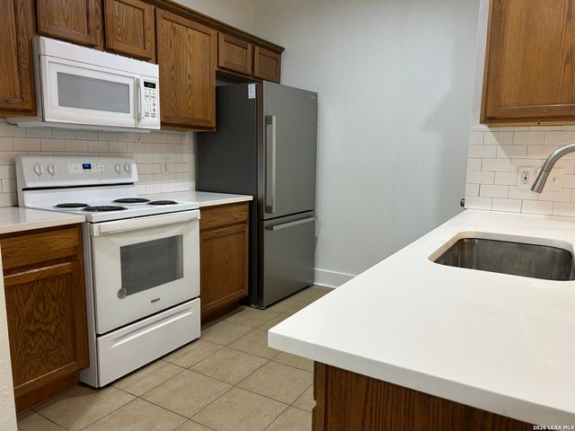 4923 Ali Ave Apt 4, San Antonio, TX 78229