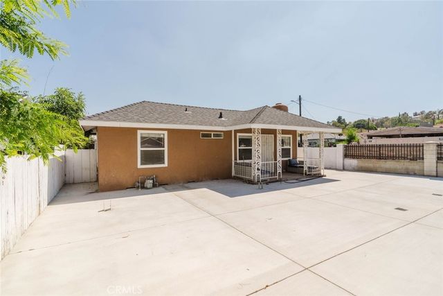 15096 Paddock Street, Sylmar, CA 91342
