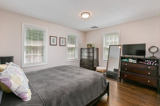 418 Beech St, Rockland, MA 02370