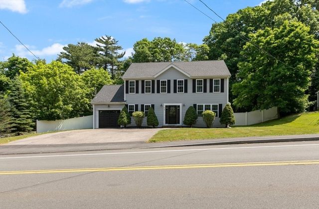 418 Beech St, Rockland, MA 02370