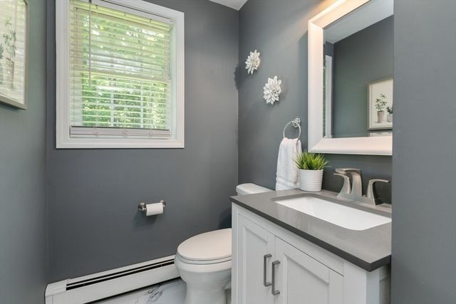 418 Beech St, Rockland, MA 02370