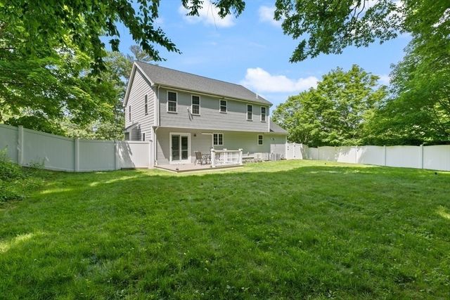 418 Beech St, Rockland, MA 02370