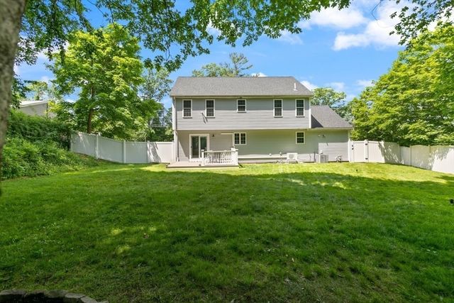 418 Beech St, Rockland, MA 02370