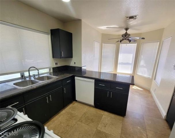 6902 Emerald Springs Lane, Las Vegas, NV 89113