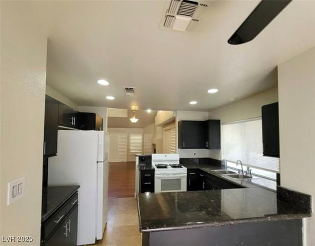 6902 Emerald Springs Lane, Las Vegas, NV 89113