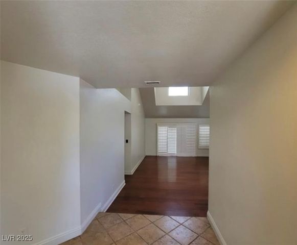 6902 Emerald Springs Lane, Las Vegas, NV 89113