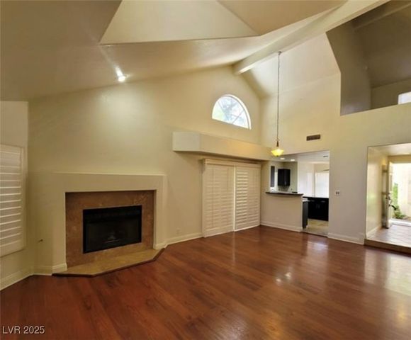 6902 Emerald Springs Lane, Las Vegas, NV 89113