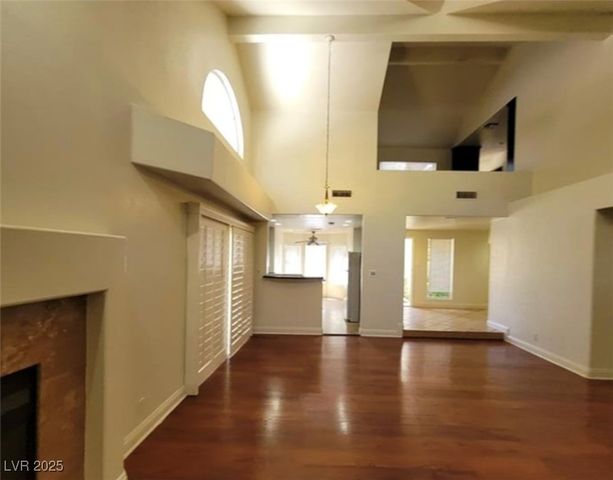 6902 Emerald Springs Lane, Las Vegas, NV 89113