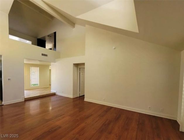 6902 Emerald Springs Lane, Las Vegas, NV 89113