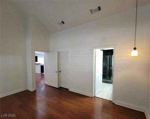 6902 Emerald Springs Lane, Las Vegas, NV 89113