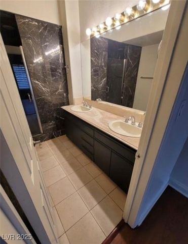 6902 Emerald Springs Lane, Las Vegas, NV 89113