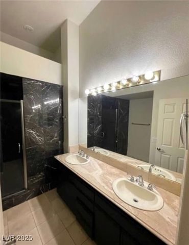 6902 Emerald Springs Lane, Las Vegas, NV 89113