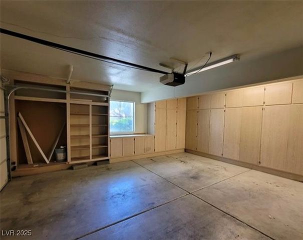 6902 Emerald Springs Lane, Las Vegas, NV 89113