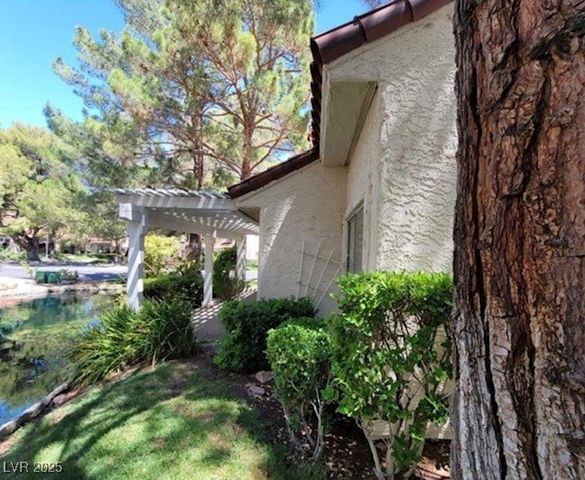 6902 Emerald Springs Lane, Las Vegas, NV 89113