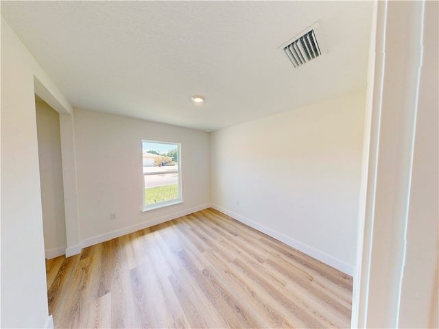 1795 N 16th Court, Fort Pierce, FL 34950