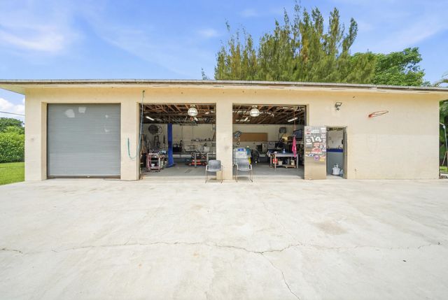 4841 SW 201st Terrace, Southwest Ranches, FL 33332