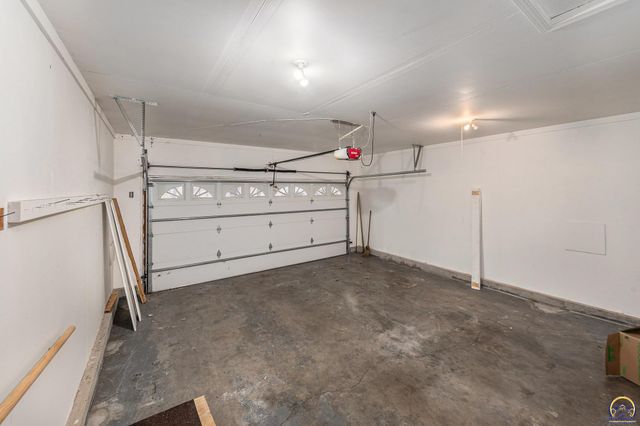 3525 SW Kent CT, Topeka, KS 66614