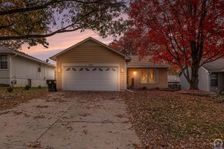 3525 SW Kent CT, Topeka, KS 66614
