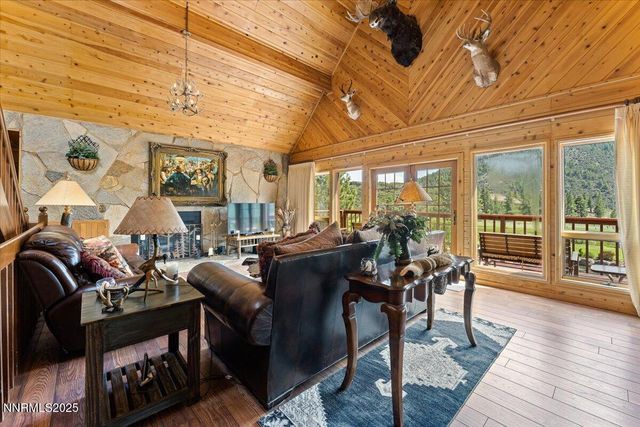 16400 Logan Meadow Lane, Reno, NV 89511