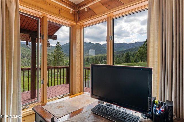 16400 Logan Meadow Lane, Reno, NV 89511