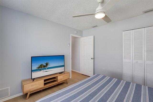 6910 18TH AVENUE W, Bradenton, FL 34209