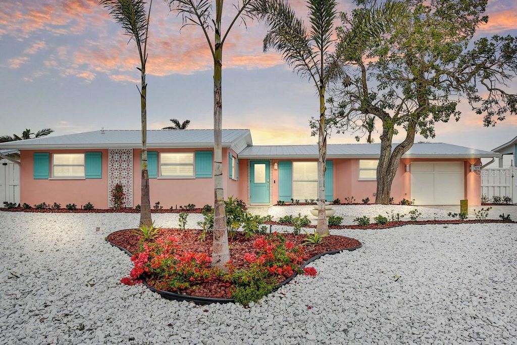 605 CONCORD LANE, HOLMES BEACH, FL 34217 — exterior
