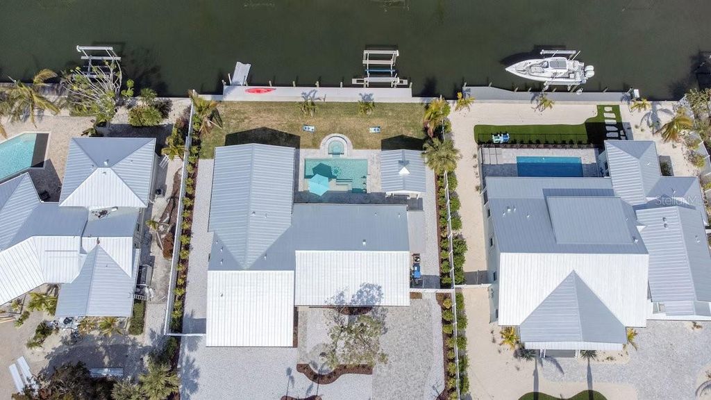 605 CONCORD LANE, HOLMES BEACH, FL 34217 — photo 2