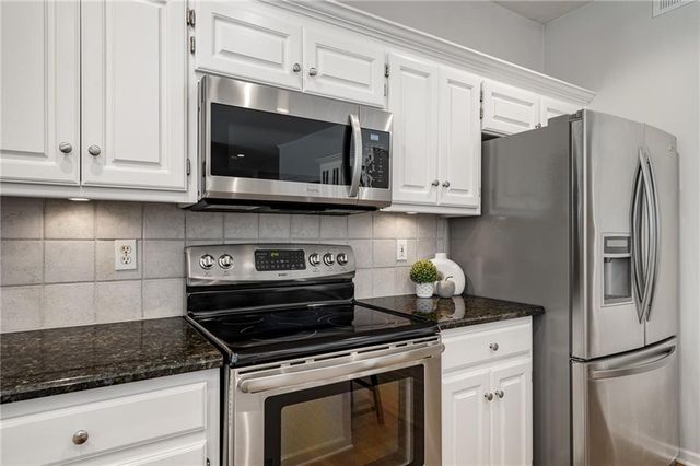 14805 Slater Street, Overland Park, KS 66221