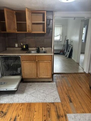 1262 W Langeland Avenue, Muskegon, MI 49442