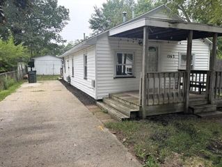 1262 W Langeland Avenue, Muskegon, MI 49442