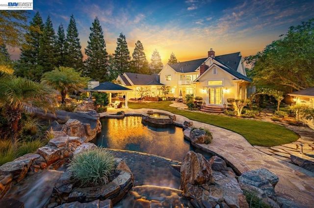 862 Gray Fox Cir, Pleasanton, CA 94566
