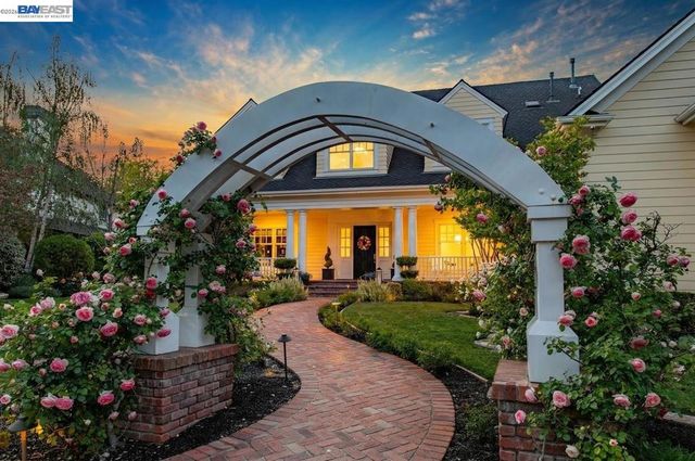 862 Gray Fox Cir, Pleasanton, CA 94566