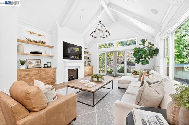 862 Gray Fox Cir, Pleasanton, CA 94566