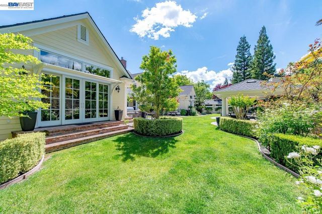862 Gray Fox Cir, Pleasanton, CA 94566