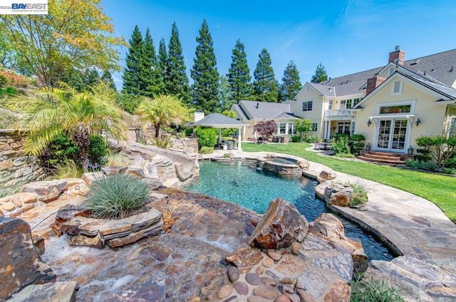 862 Gray Fox Cir, Pleasanton, CA 94566