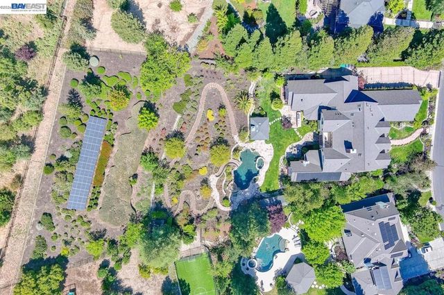 862 Gray Fox Cir, Pleasanton, CA 94566