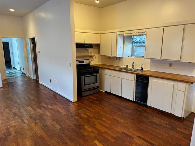 177 S Benson Street, White Cloud, MI 49349