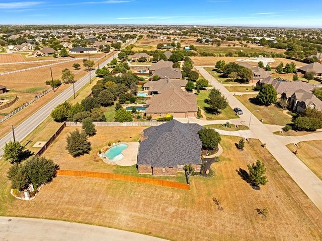 12901 Smokey Ranch Drive, Fort Worth, TX 76052