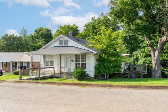 45 Lawn St, Clarksville, TN 37040