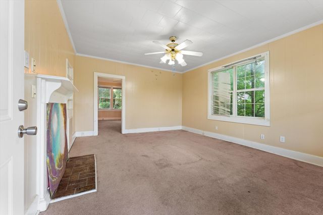 45 Lawn St, Clarksville, TN 37040