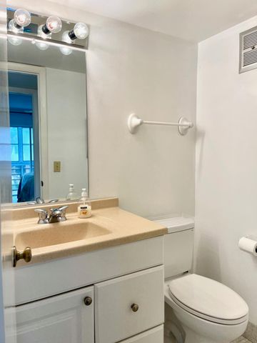 232 Canterbury J, West Palm Beach, FL 33417