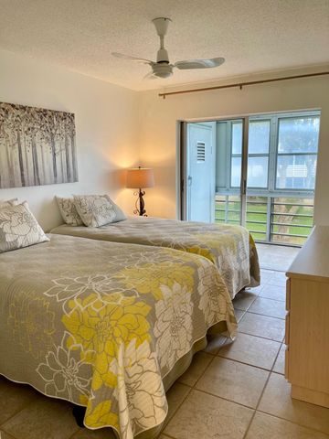 232 Canterbury J, West Palm Beach, FL 33417