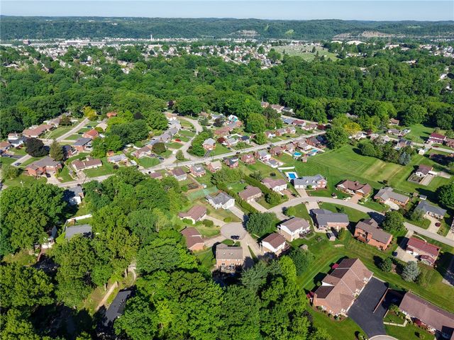 209 Falcon Ridge DRIVE, New Kensington, PA 15068