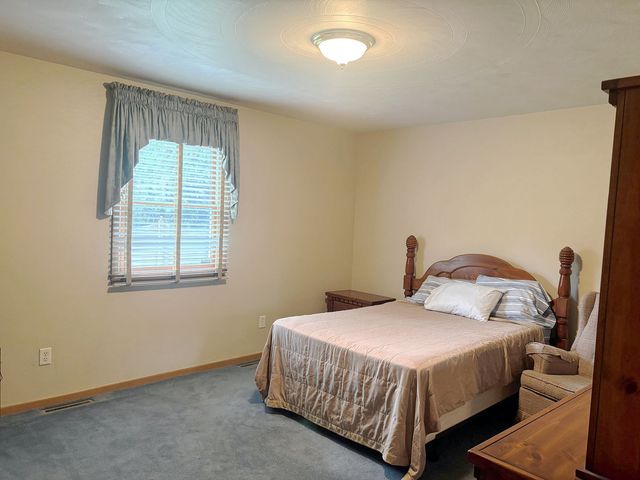 209 Falcon Ridge DRIVE, New Kensington, PA 15068