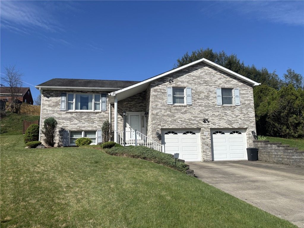 209 Falcon Ridge DRIVE, New Kensington, PA 15068