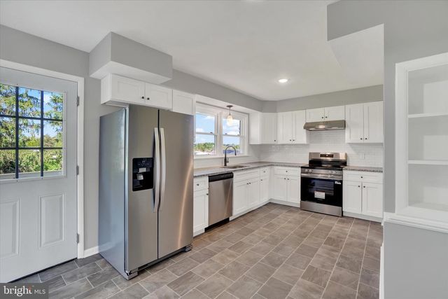2330 BIRCH RD, York, PA 17408