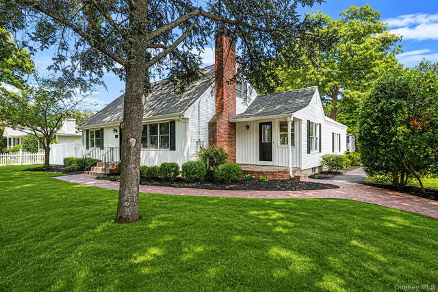 273 Cambon Avenue, Saint James, NY 11780
