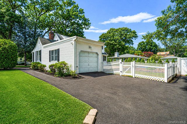273 Cambon Avenue, Saint James, NY 11780