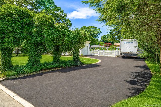 273 Cambon Avenue, Saint James, NY 11780